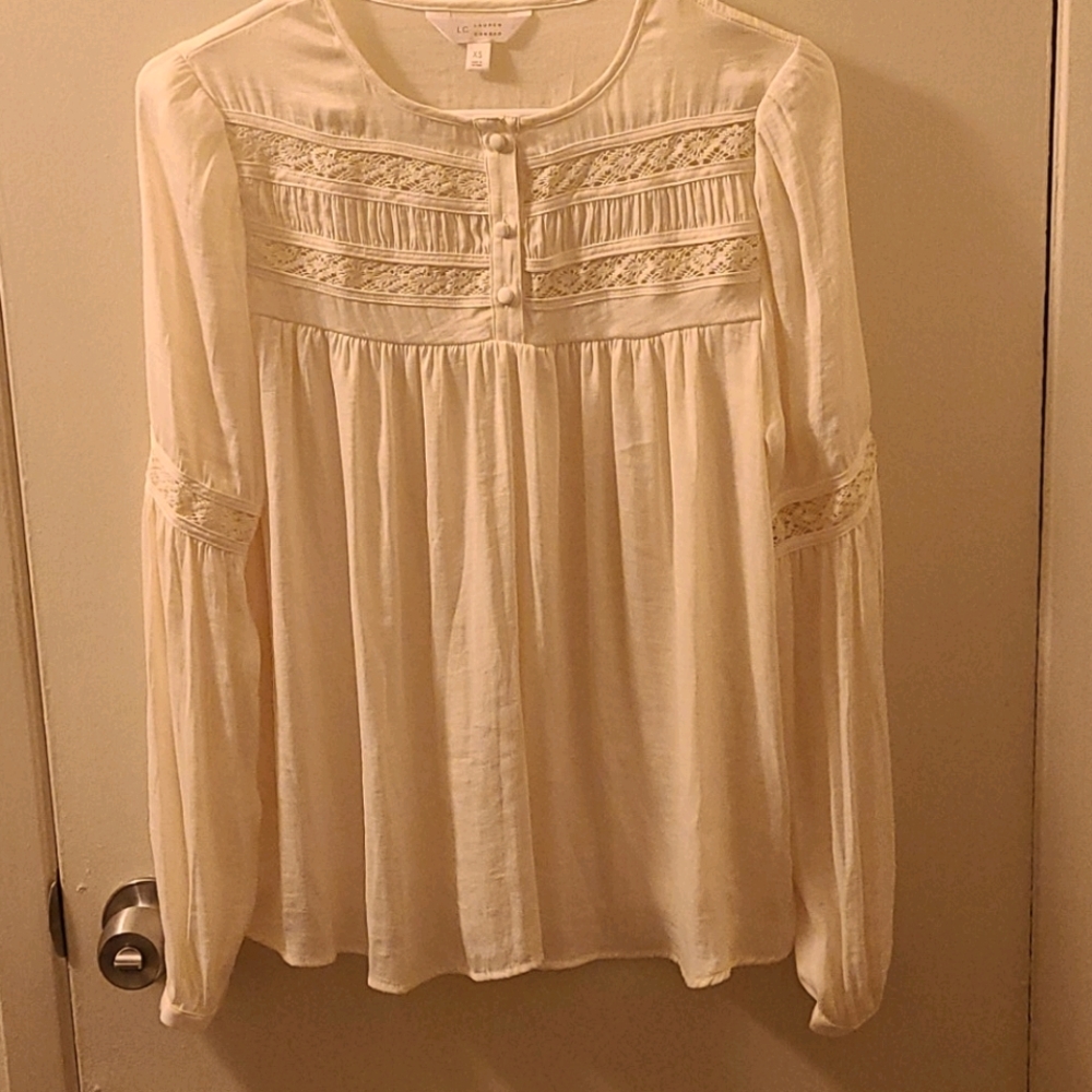 Super Cute Lauren Conrad Romantic Top